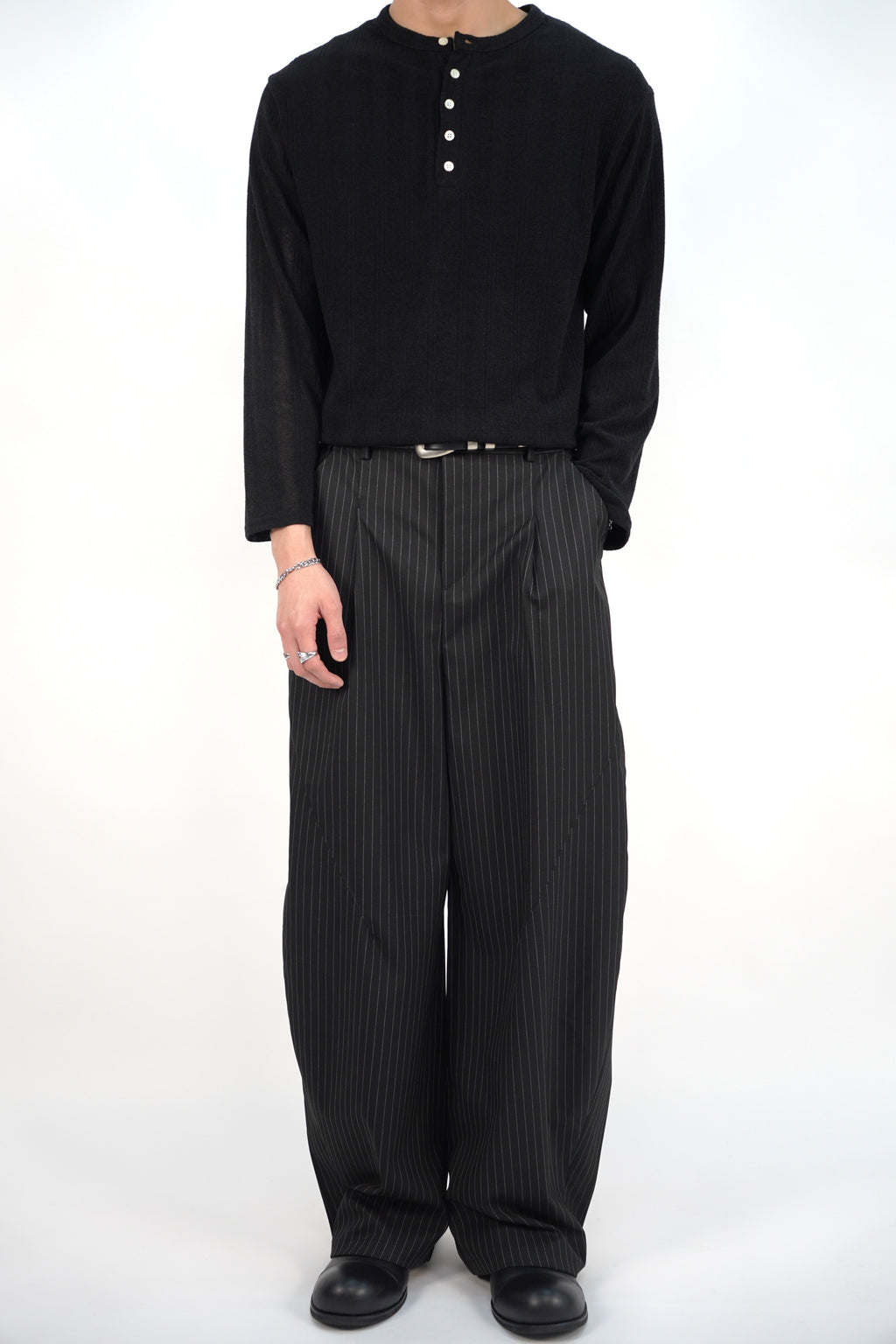 薄款亨利領針織衫