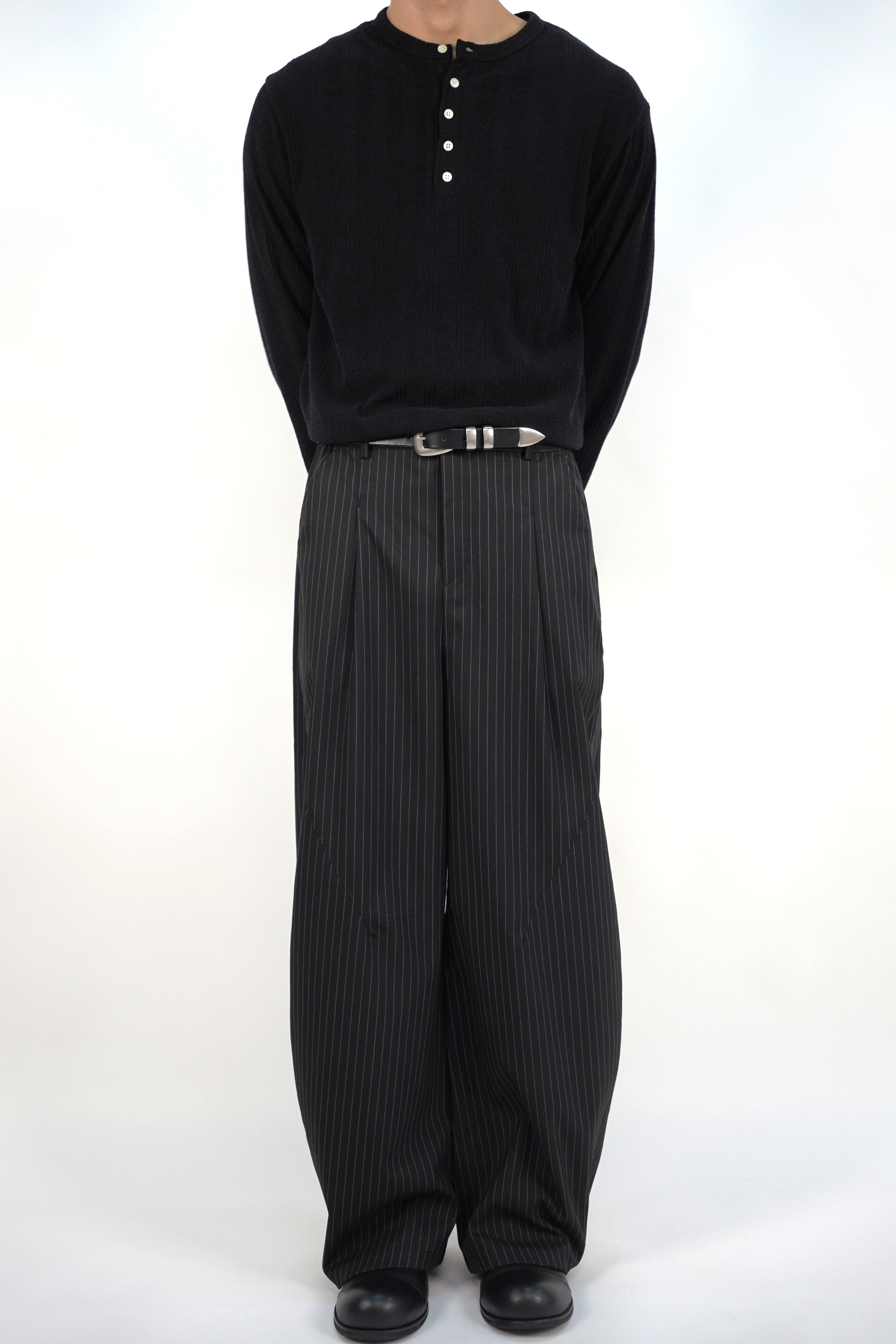 薄款亨利領針織衫